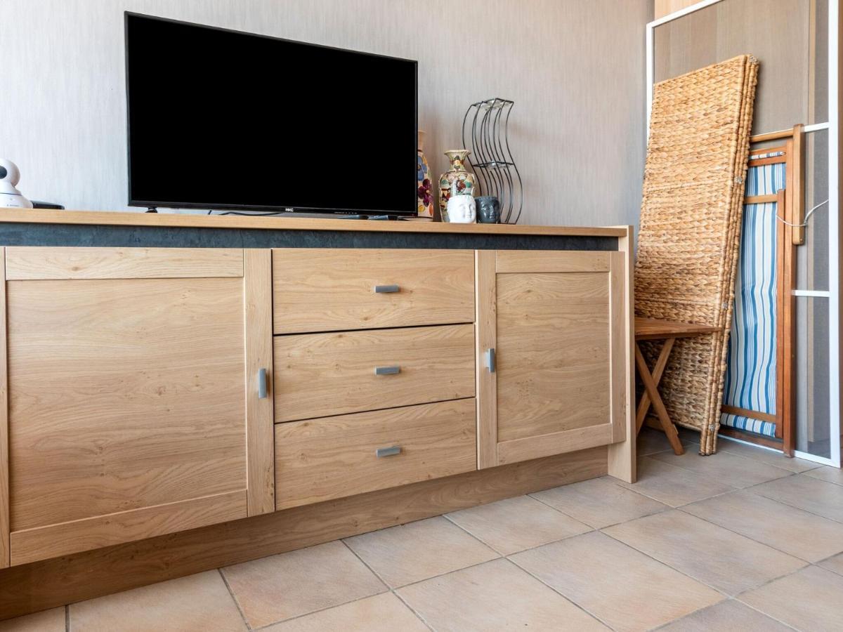 Contemporary Apartment In Oostende With Balcony Eksteriør bilde