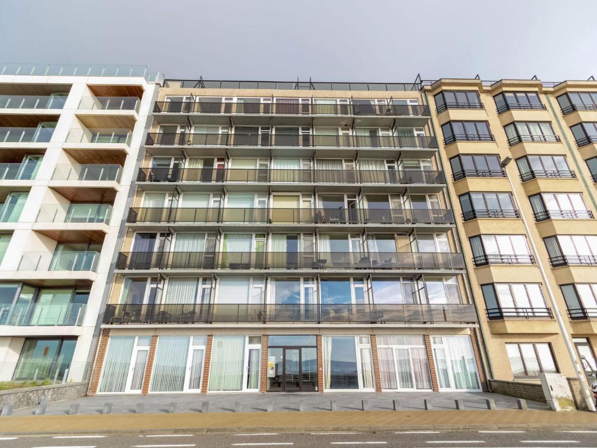 Contemporary Apartment In Oostende With Balcony Eksteriør bilde